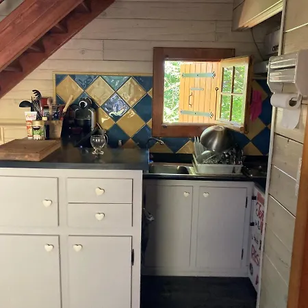 6 Personnes Sur Piste Dağ evi *