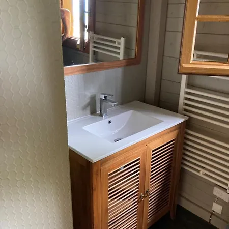 6 Personnes Sur Piste Boutx